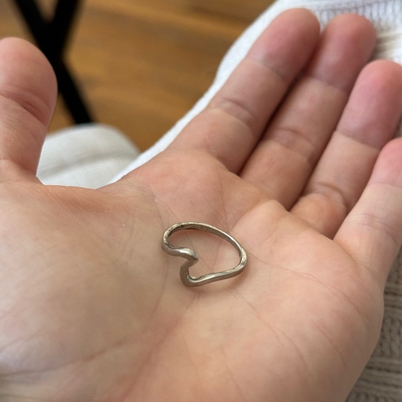 Wave ring - Picture 2 of 3